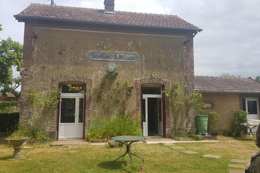 Charmante Ancienne Gare Halte Relais Bonsmoulins المظهر الخارجي الصورة